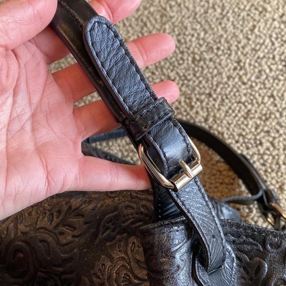 Isa Dora Black Italian Leather Large Shoulder/Tote Bag in Like New Condition - Picture 10 of 10